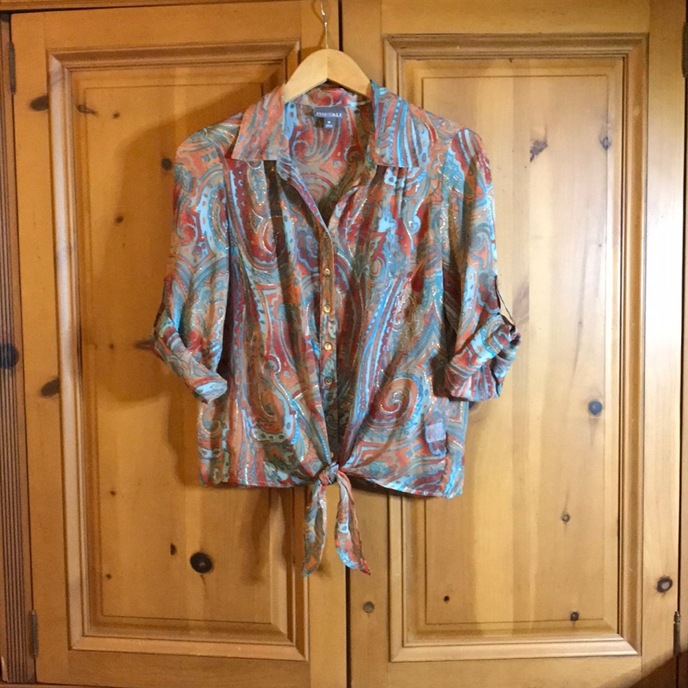 Roz & Ali Tie Front Blouse